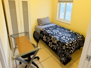 900 SW 155th Ct #4, Miami, FL 33194