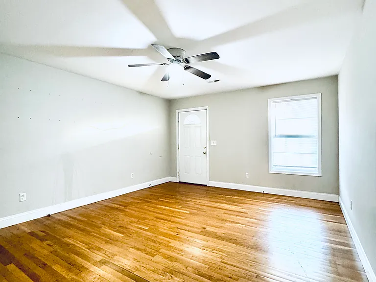 586 Hampton Way #1 — Photo 22
