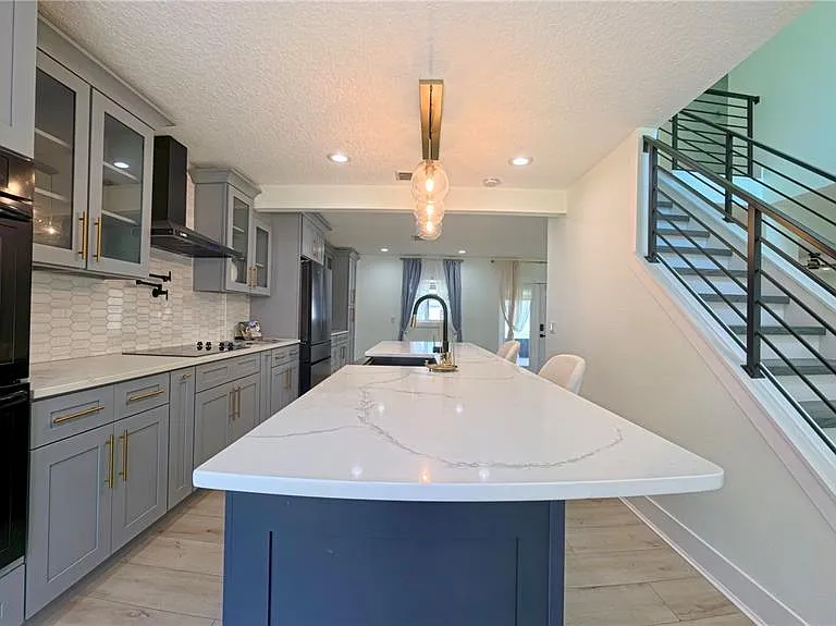 16948 Corner Hill Ct — Photo 3