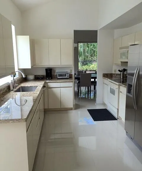 5463 NW 20th Ave — Photo 12