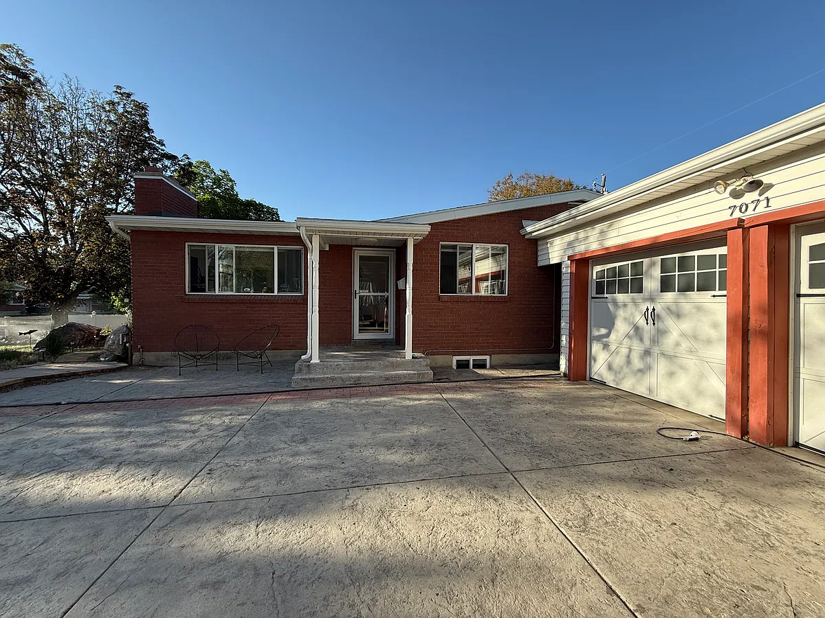 Building Photo - 7071 S 2780 E