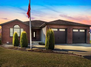 1835 W Fox Lake Rd, Angola, IN 46703