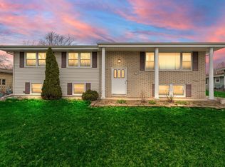 1726 W 94th Pl, Crown Point, IN 46307