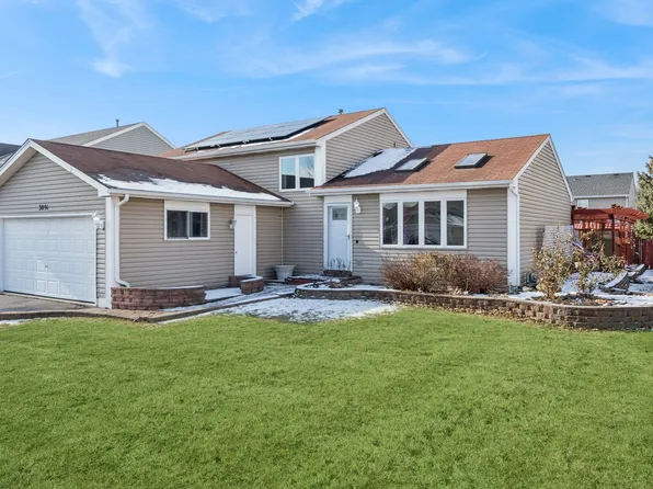 2891 Cadbury Cir, Lake In The Hills, IL 60156