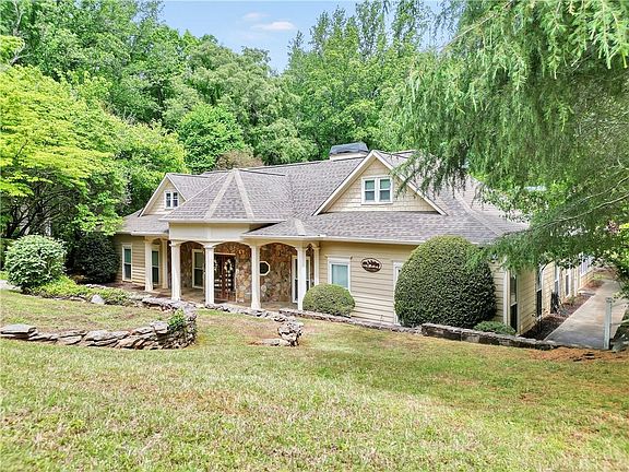 2nd image of 1010 Little River Way