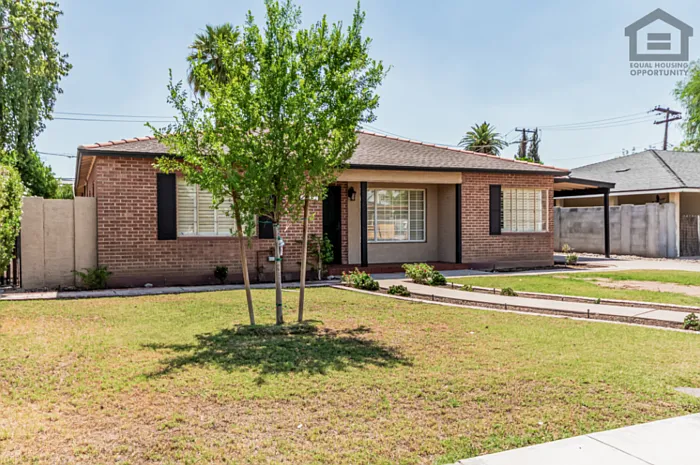 3 bed, 3.0 bath, 2049 sqft, $2,695 — Photo 3