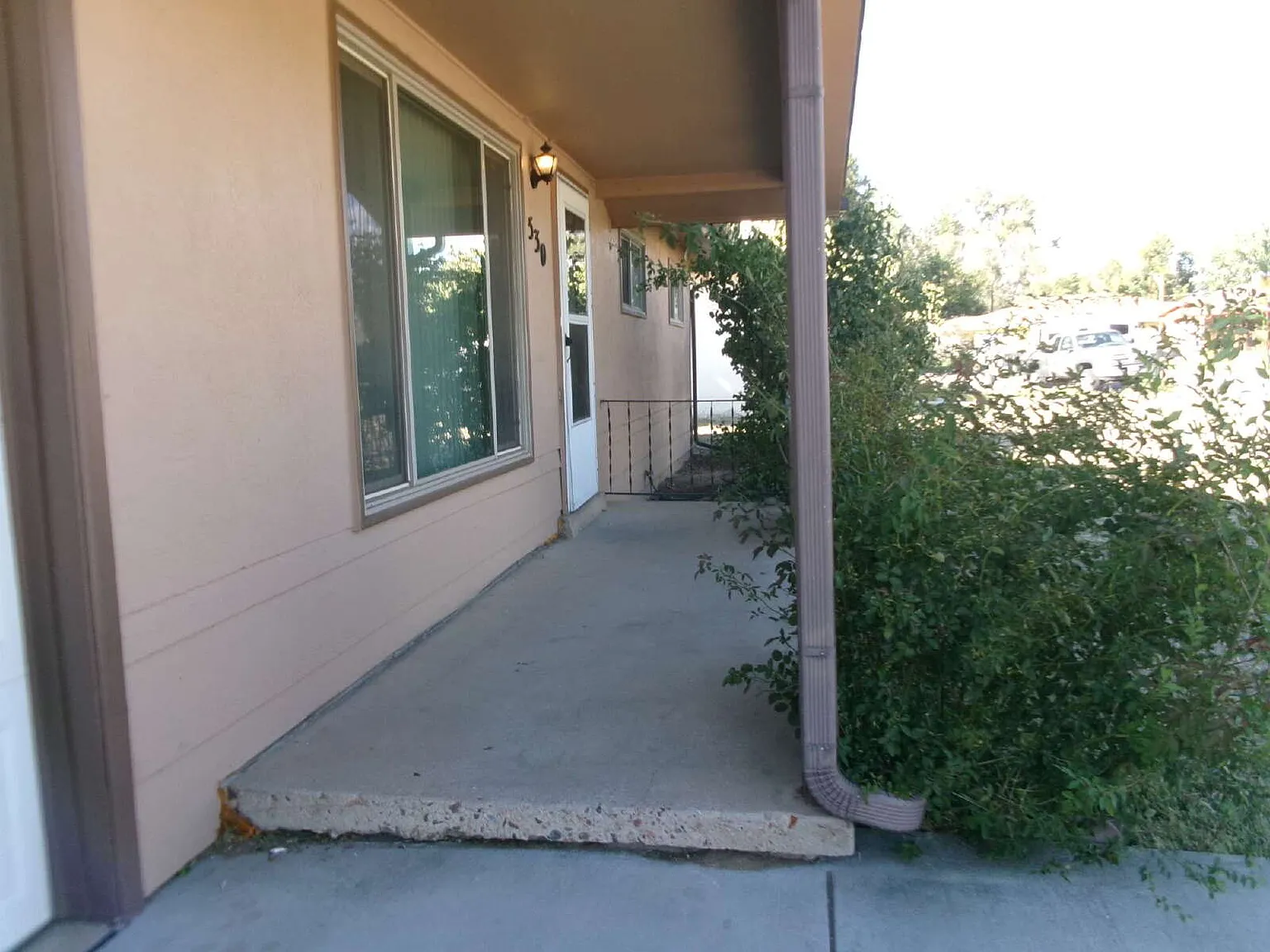 3 bed, 2.0 bath, 1137 sqft, $1,795 — Photo 3