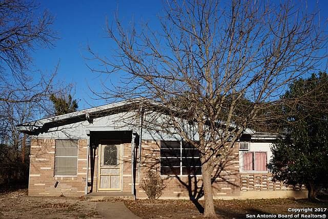 1st image of 1420 Antler Dr N