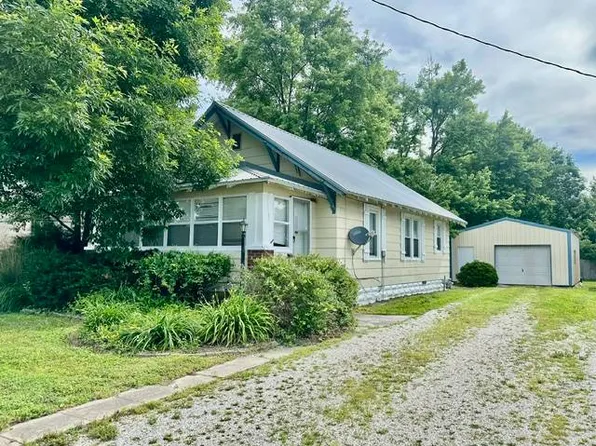 1108 N Cross St, Robinson, IL 62454