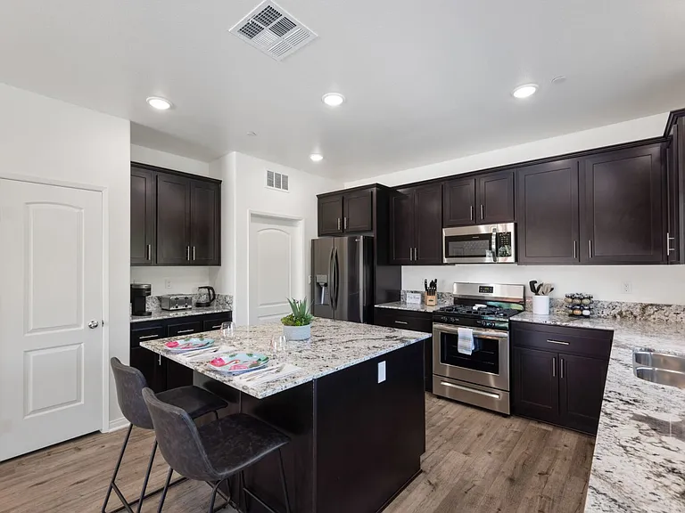 65161 Rolling Hills Dr — Photo 14