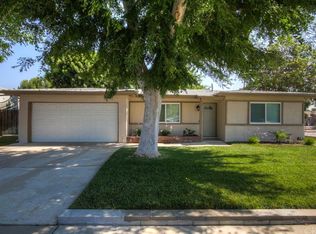 1711 Bluebird Ln, Corona, CA 92882