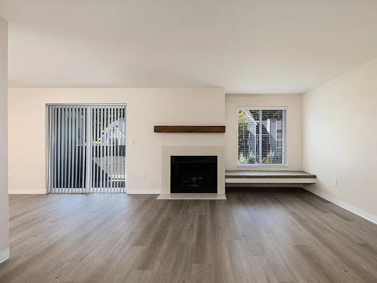Westhampton Apartments — Photo 76