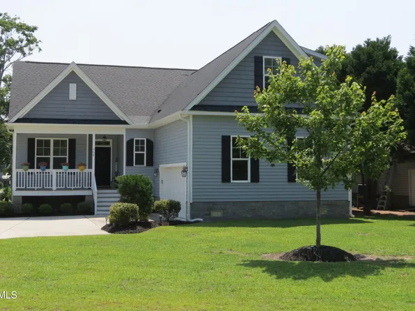 900 Coral Court, New Bern, NC 28560