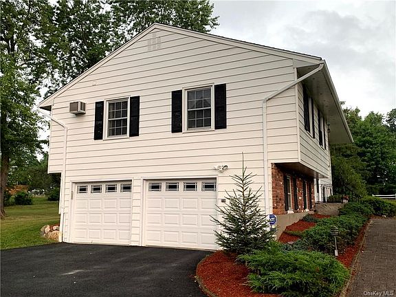 2nd image of 662 Garth Ct