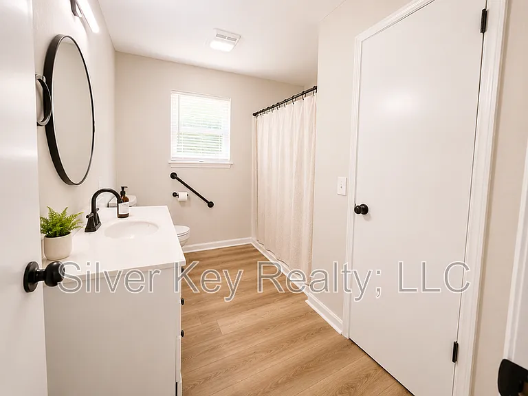 1719 Reed Rd — Photo 16