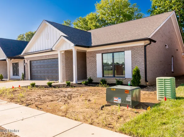 8235 Cedar Crest Ln, Louisville, KY 40291