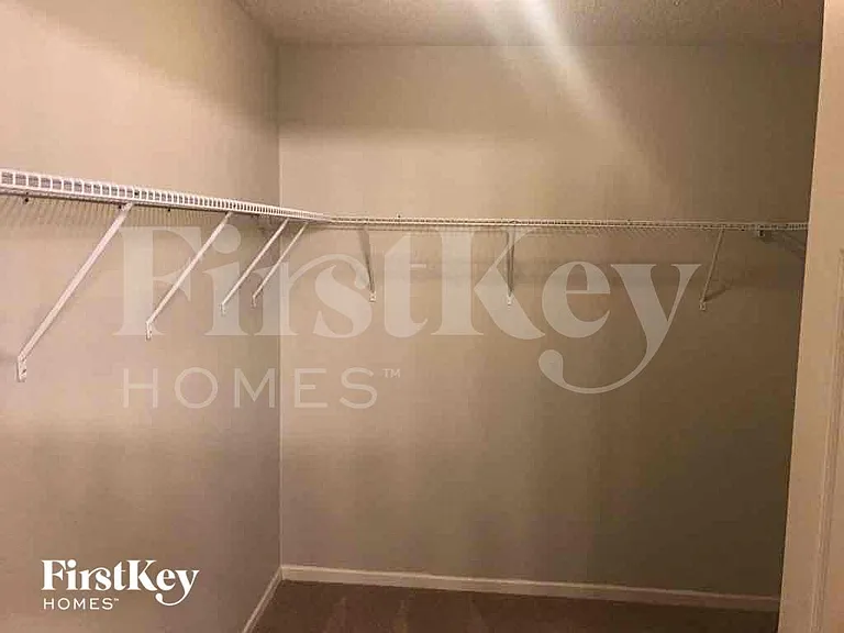 5702 N Jefferson Dr — Photo 18