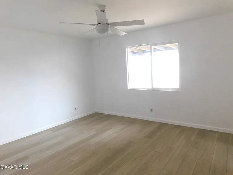 8260 Viburnum Ave #8260 — Photo 2