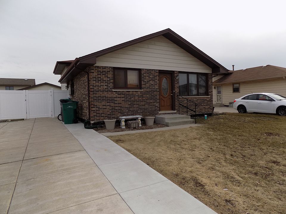 1st image of 8821 167th St