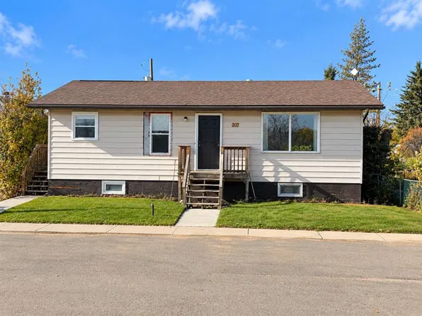 202 E Berry St, Halkirk, AB T0C 1M0