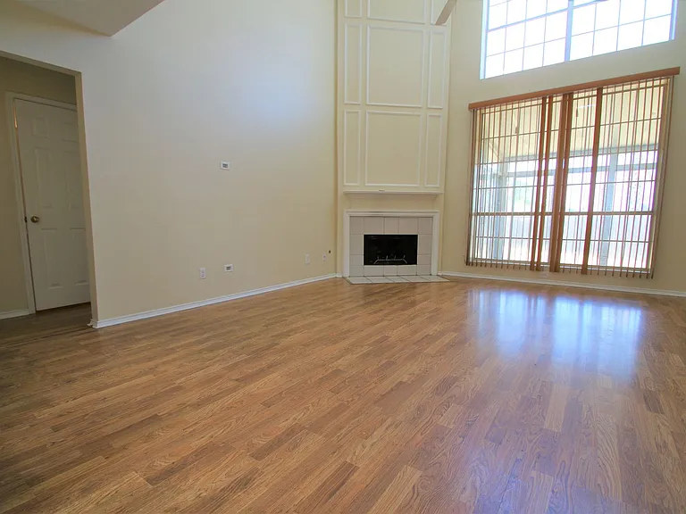 3412 Derby Ct — Photo 2