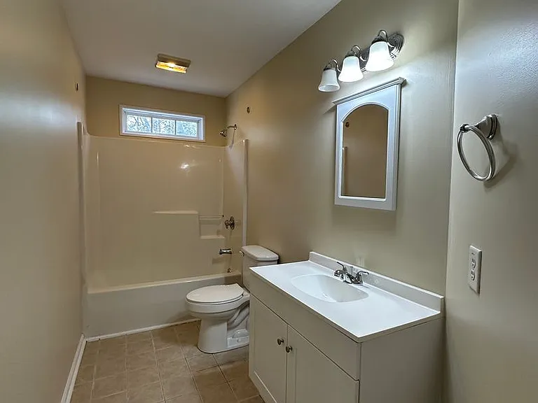 204 Grandford Pl — Photo 34