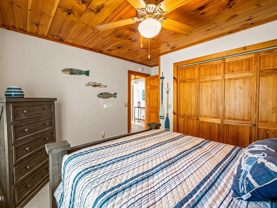 25th image of 3829 Island View Rd