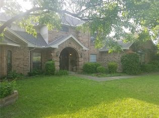 6909 Meadow Rd, North Richland Hills, TX 76182