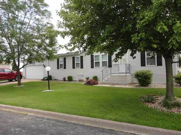 65 Blue Jay Ct, Sandwich, IL 60548