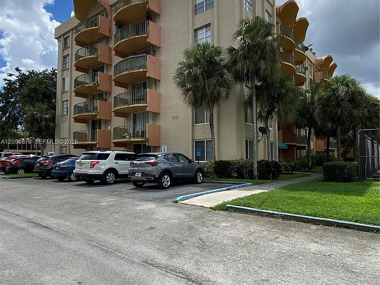9350 Fontainebleau Blvd #602 — Photo 1
