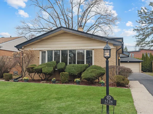 5128 Coyle Ave, Skokie, IL 60077