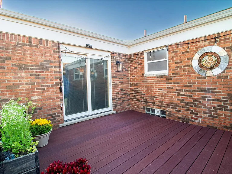 4300 Connie Dr — Photo 23