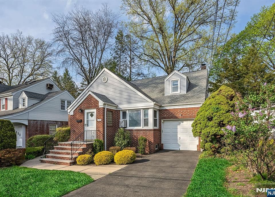 1st image of 153 Moore Ave