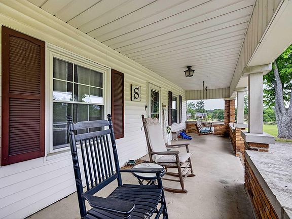 5th image of 1634 Sunny Acres Dr