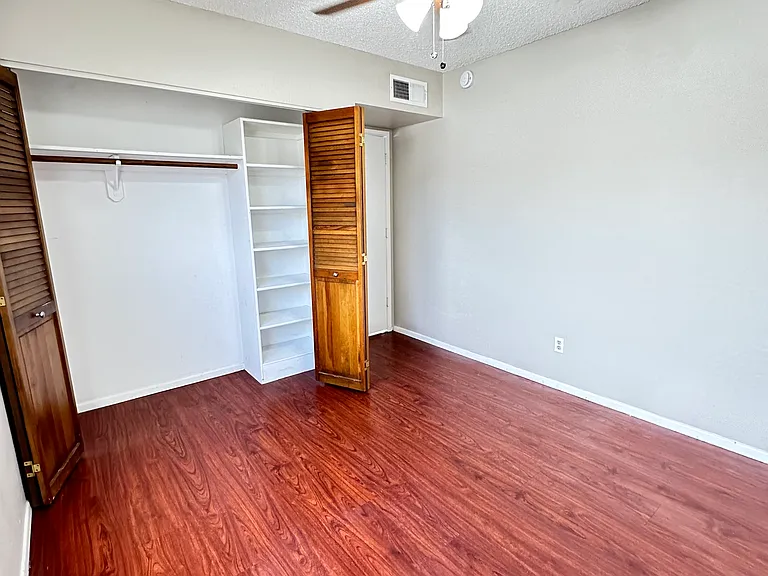 2838 E Beck Ln #3 — Photo 23