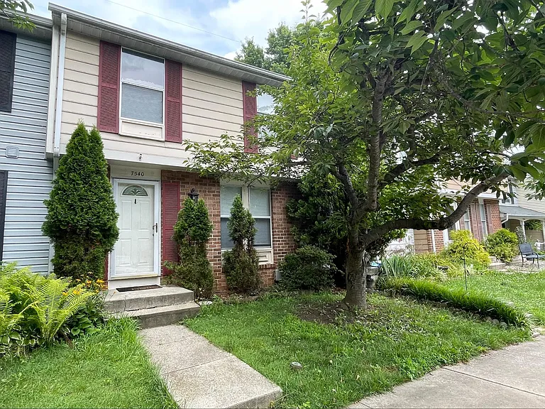 Front yard and entrance