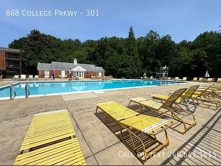 868 College Pkwy #301 — Photo 2