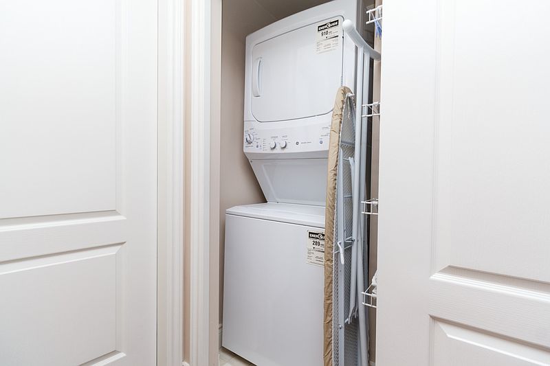 Victoria Apartment for rent - 2 Bedrooms — photo 15