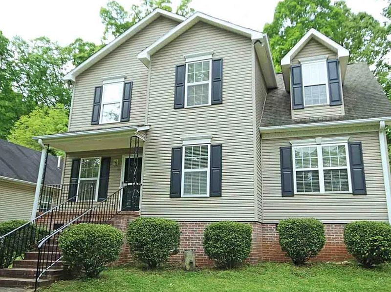 1st image of 41 E Castle Dr