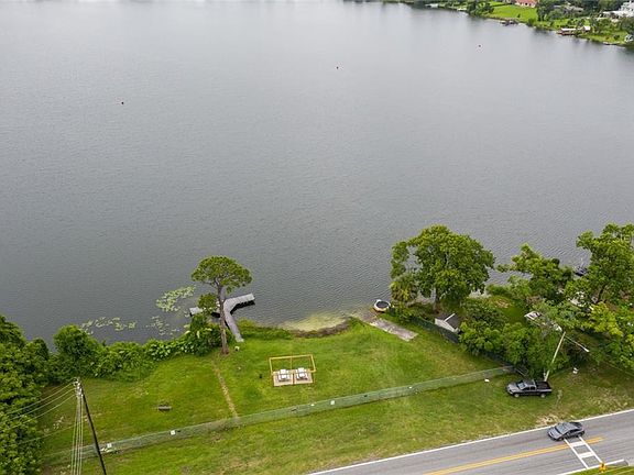 4th image of 7008 Crestlake Dr