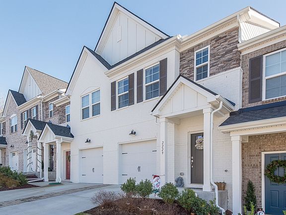 3rd image of 2229 Belle Creek Way