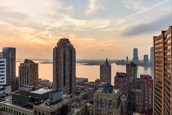 Sold by Compass | media 4