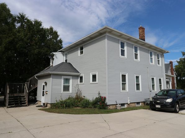 1103 Center Ave