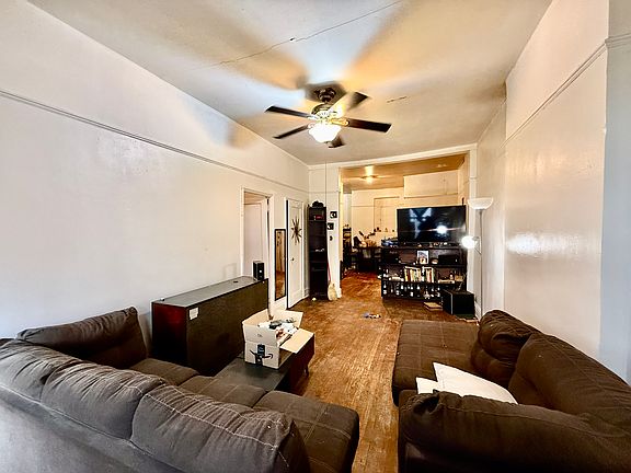 5th image of 211 Saint James Pl APT 4D