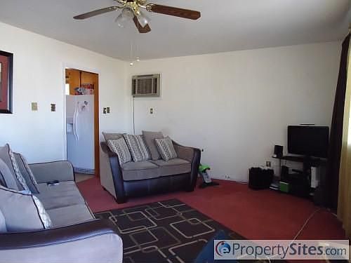 2nd image of 1 N Oak Ave
