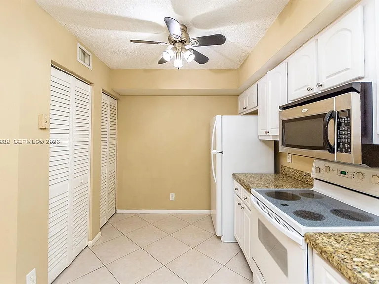 5721 Riverside Dr #202B5 — Photo 18