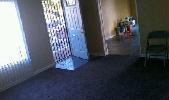 2nd image of 1011 W 108th St #33hz00f9g