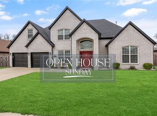 1860 Sunrise Cir, Centerton, AR 72719