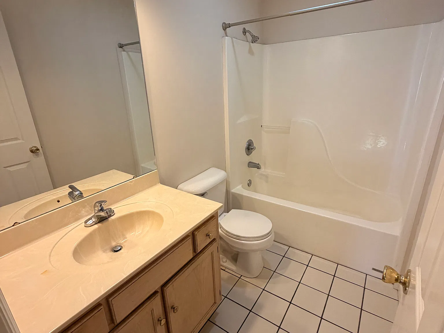2 bed, 1.5 bath, 1100 sqft, $1,250 — Photo 4