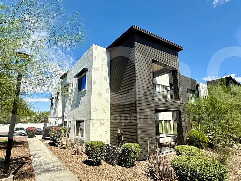 9160 N 67th Ave #226 — Photo 34